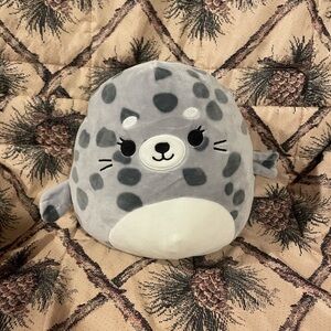 8” Isis the Seal Squishmallow
